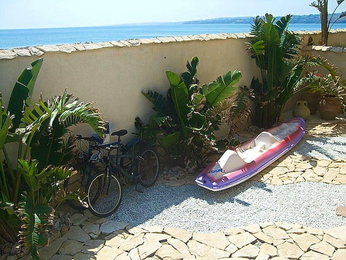 The Golden Rainbow - Seafront Apartments Villaggio San Leonardo Ngoại thất bức ảnh
